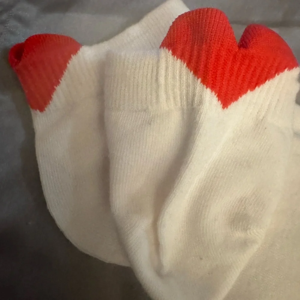 Forever 21 White with ❤️ heart Ankle Socks